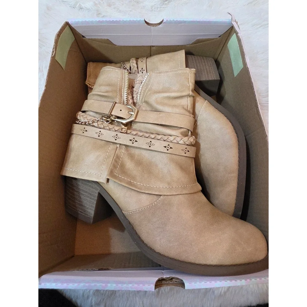 NIB Jellypop Fossa Women's Ankle Boots - Natural Distress Tan - Size 7.5